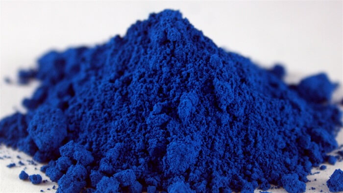 Visste du att denna blåa färg används för att färgsätta din tandkräm?